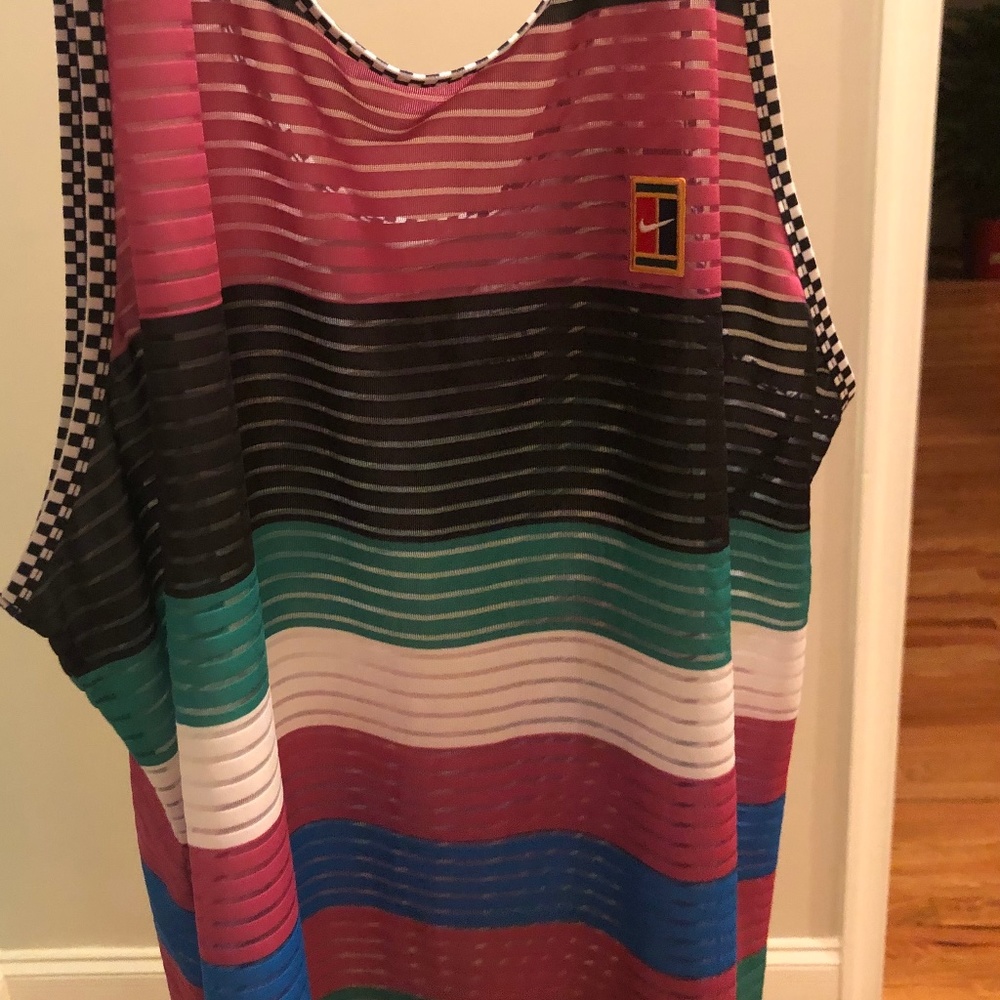 Nike DRI-FIT Striped Mesh Tennis Tank size Large